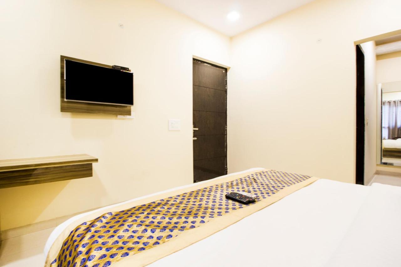 Fabhotel Signature Cyber Park Δελχί Εξωτερικό φωτογραφία