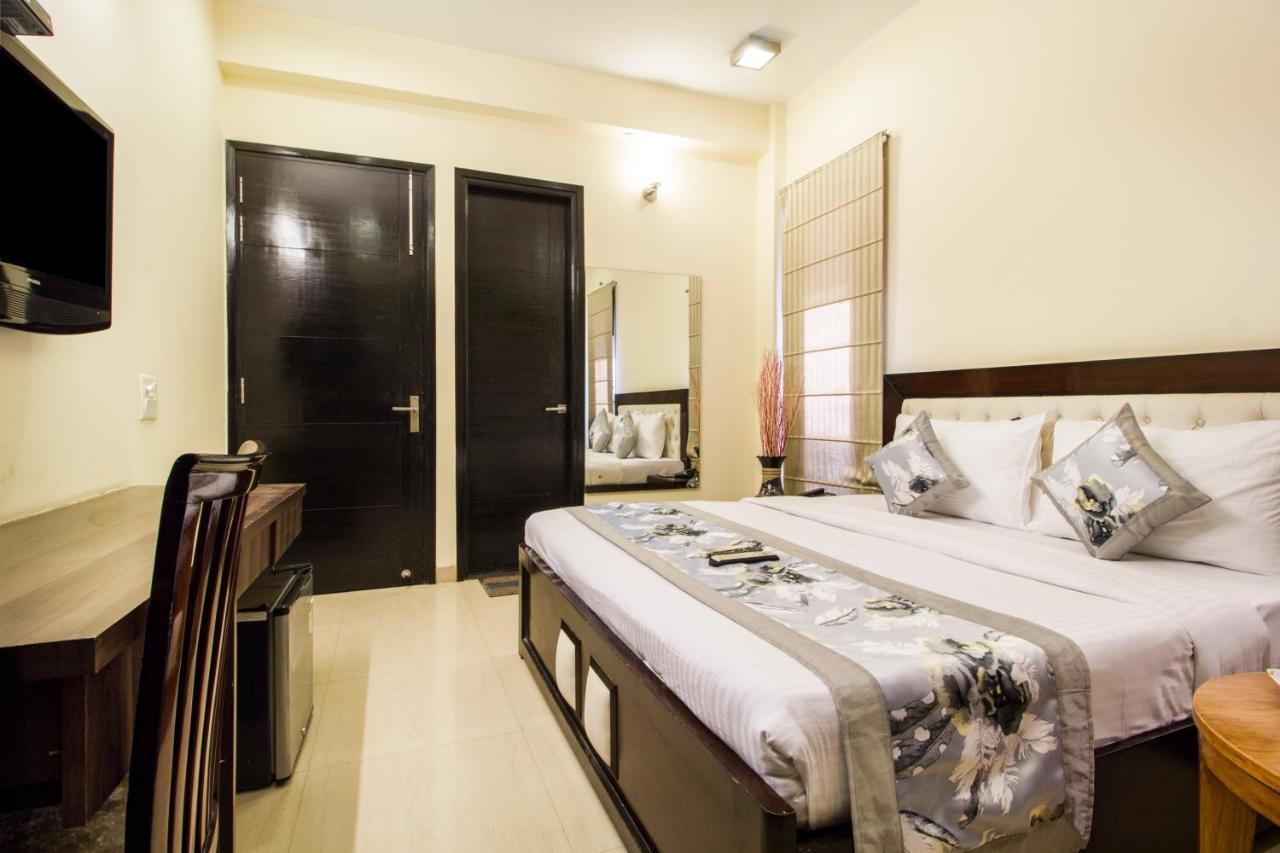 Fabhotel Signature Cyber Park Δελχί Εξωτερικό φωτογραφία